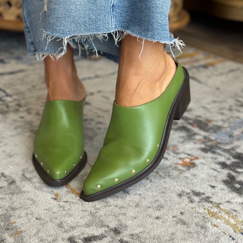 ALOHAS Green Mules Sleek Minimalist Design Size 42/10.5